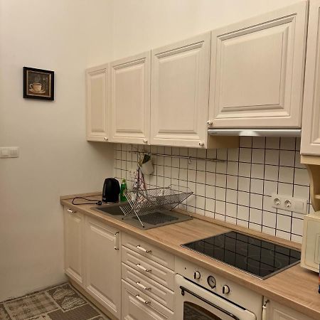 Sun City Appartement Szeged Buitenkant foto