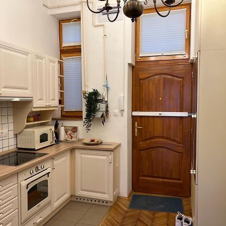 Sun City Appartement Szeged Buitenkant foto